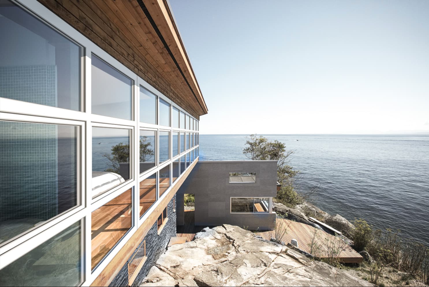 La baja emisividad de nuestros cristales reduce el impacto de los rayos UV al interior.