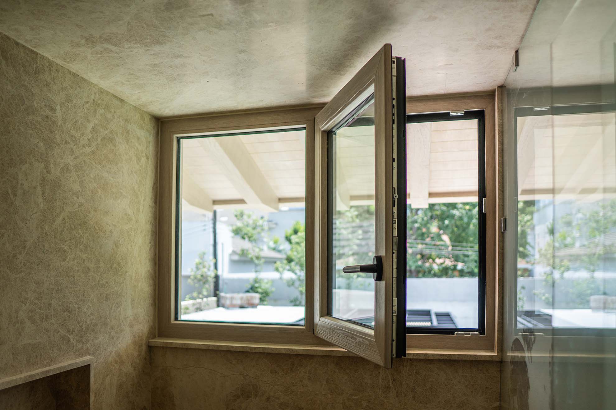 Kömmerling PVC tilt-and-turn window with perimeter sealing